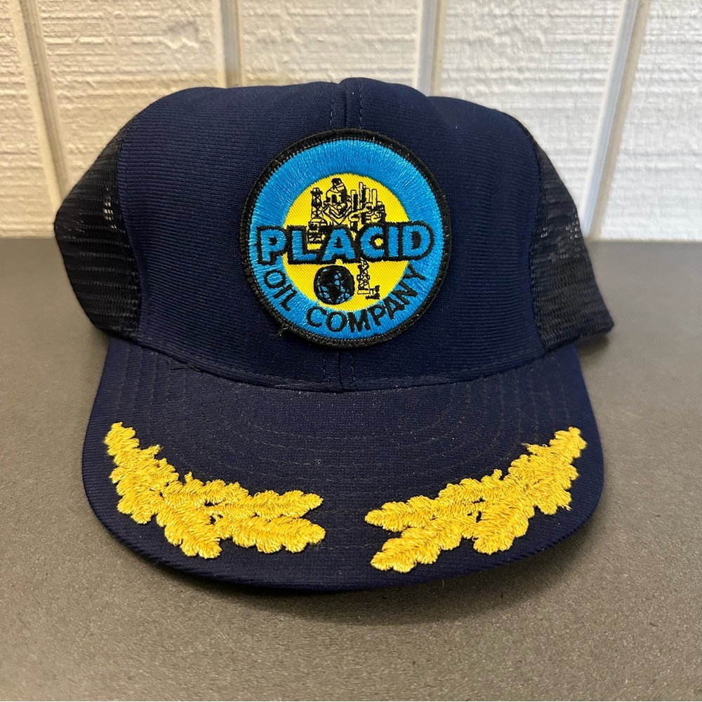 Vintage Reynolds PLACID OIL COMPANY Adjustable Trucker Strap Cap Hat Navy Patch